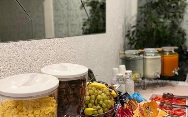 Elizeu Hotel