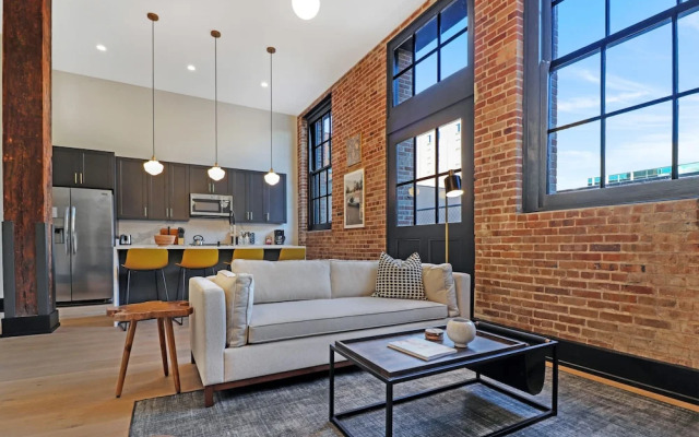 Roami at The Brassline