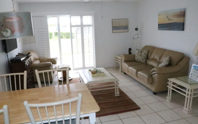 Jamaica Royale 017 - 1 Br Condo