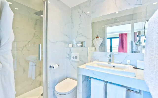 Hotel La Villa Port d Antibes & Spa