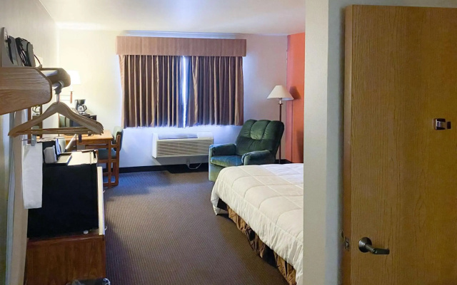 Motel 6 Norway, MI