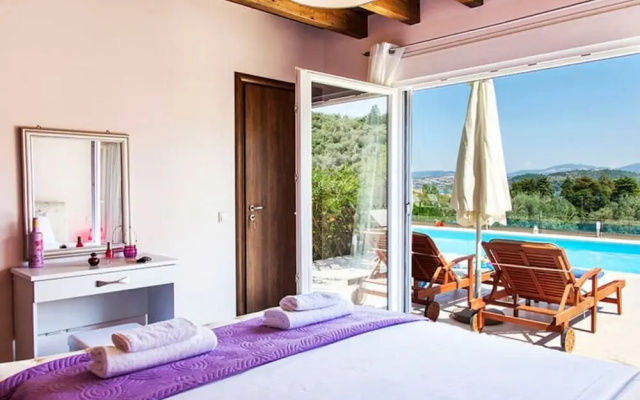 Villa Manos in Ligia