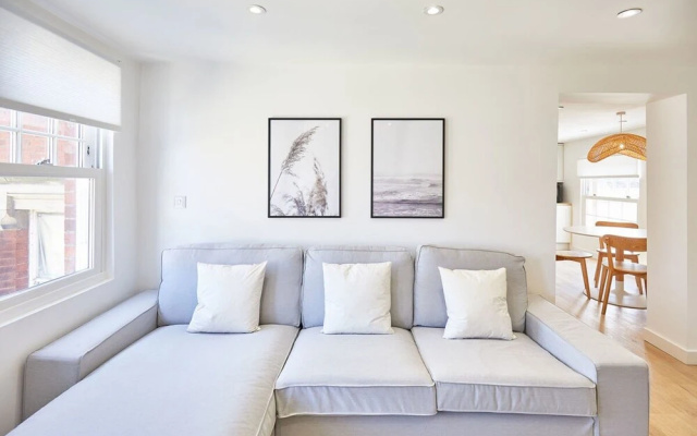 Host Stay Cosy Coastal Golden Lion Apartments