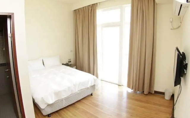 Old Harbour Hostel