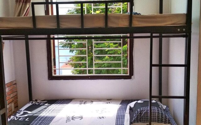 Moc Homestay Coffee - Hostel