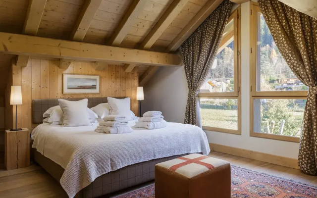 Chalet Les Tissourds 4 Central hot tub