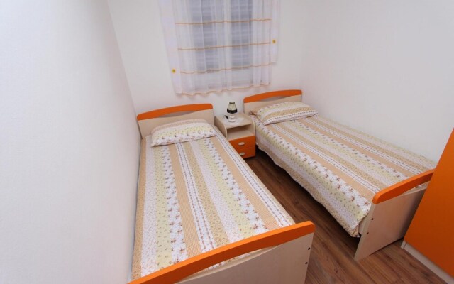 Dujmovic Superior Bungalow Wterrace Biba