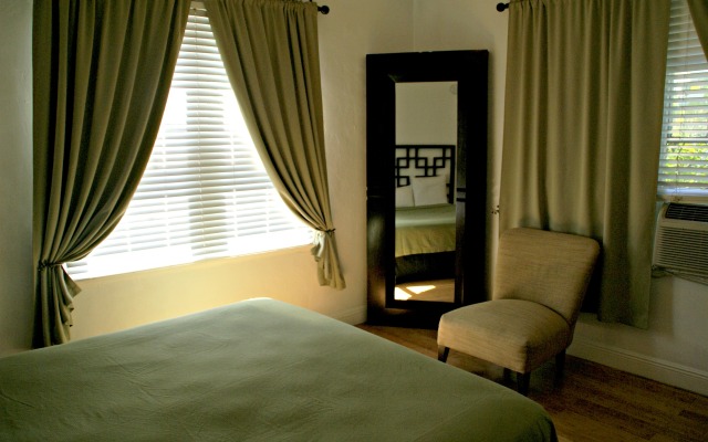 The Beach Plaza Hotel & South Beach Plaza Villas