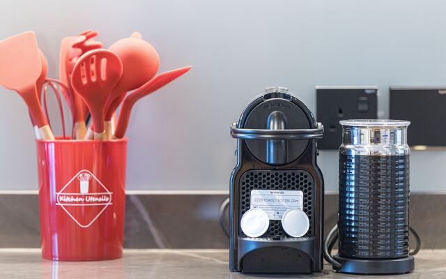 Waves - The Suite Dubai Luxury Waterfront Living