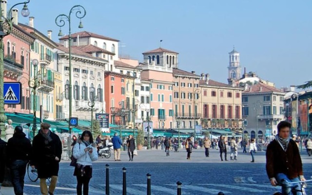 Отель Verona Center