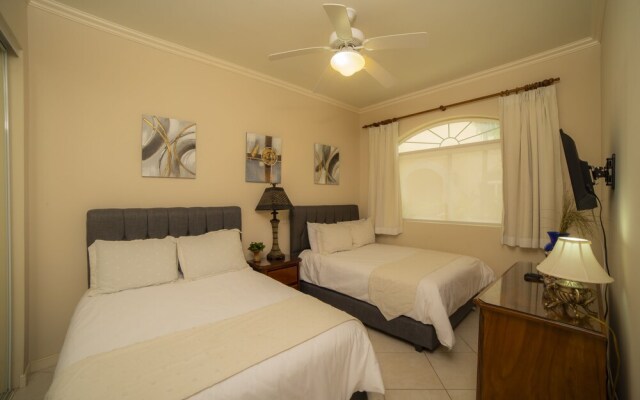 Colina 3F - 2 Bedr 2 Bath