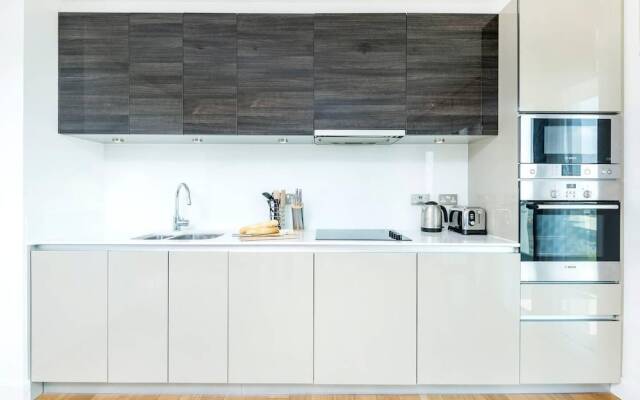 Modern 2br East London Flat