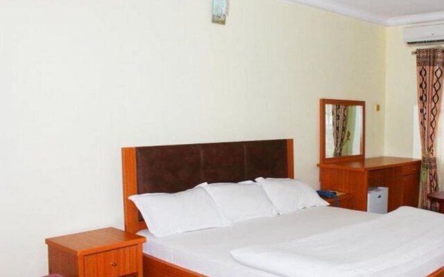 Specs Suites