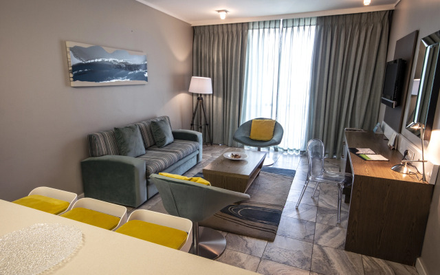 aha Harbour Bridge Hotel & Suites
