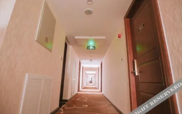 Pingdu Xinhe Hualian Hotel