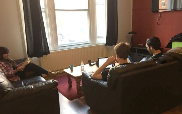 Paddy's Palace Belfast Hostel