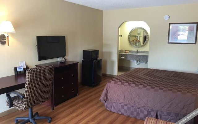 Deluxe Inn and Suites York