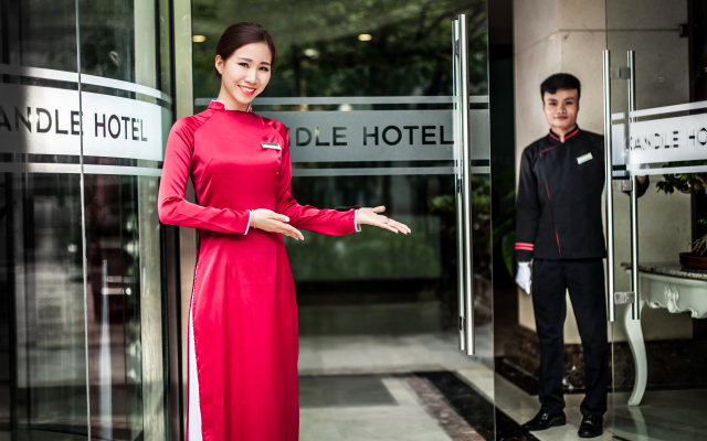 Super Candle Hotel