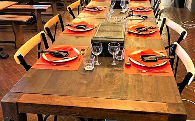 Freeride Hostel & Bar lounge