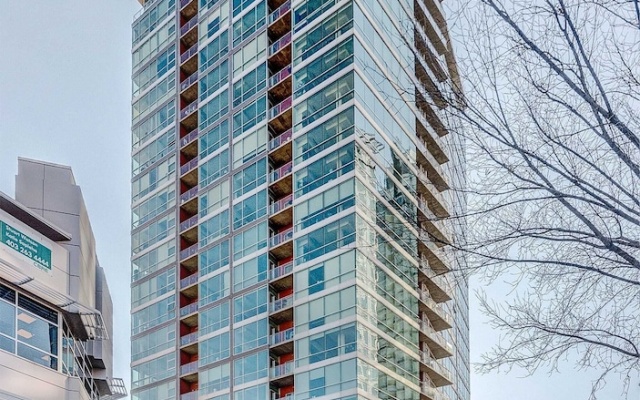Elegant 2BR Condostunning Downtown Views!