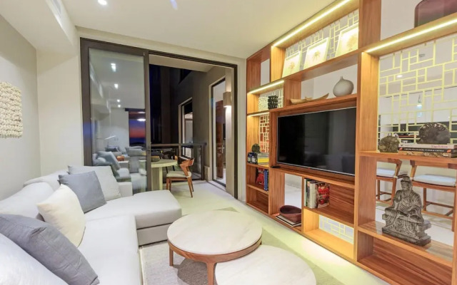 Sunny Vacation Condo 6