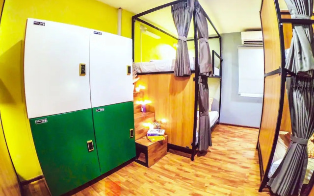 ZZZ Hostel - Don Mueang Airport