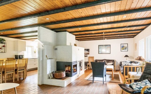 6 Person Holiday Home in Bindslev