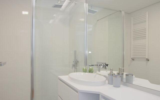 Liiiving-Luxury River View Apartment VII