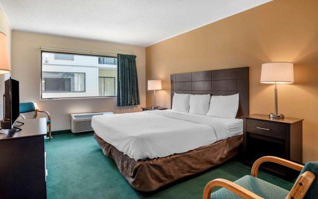 Rodeway Inn And Suites