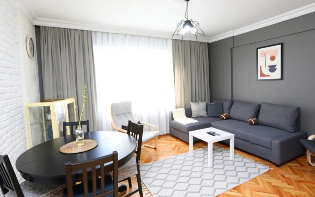 Stylish and Central Flat in Kadikoy