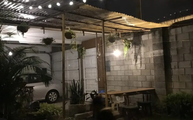 Green Country Hotel - Hostel