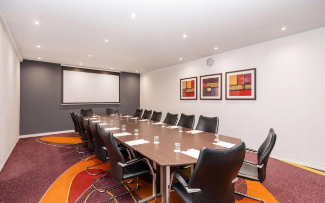 London Twickenham Stadium Hotel, a member of Radisson Individuals