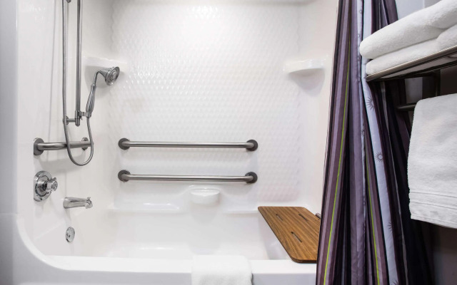 La Quinta Inn & Suites by Wyndham Pontoon Beach