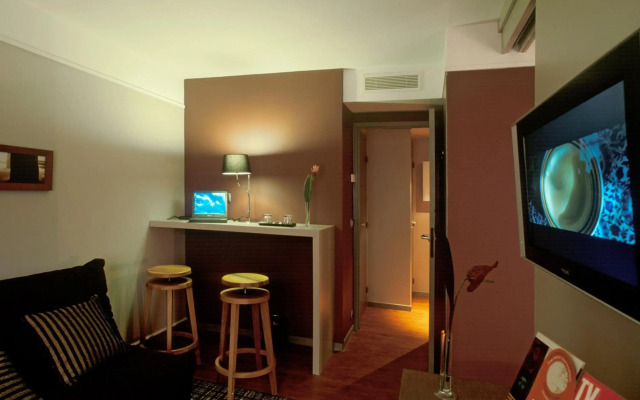 Residence Mercure Paris La Defense Grande Arche