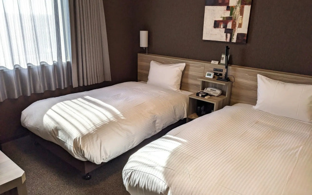 Hotel Route Inn Chiba Hamano