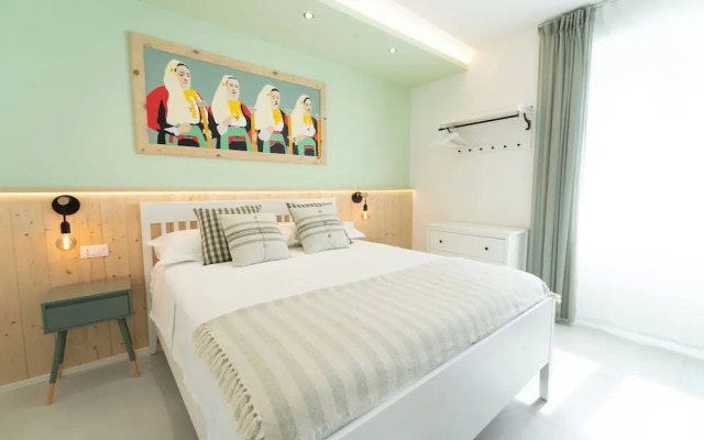 Velis - art & hospitality