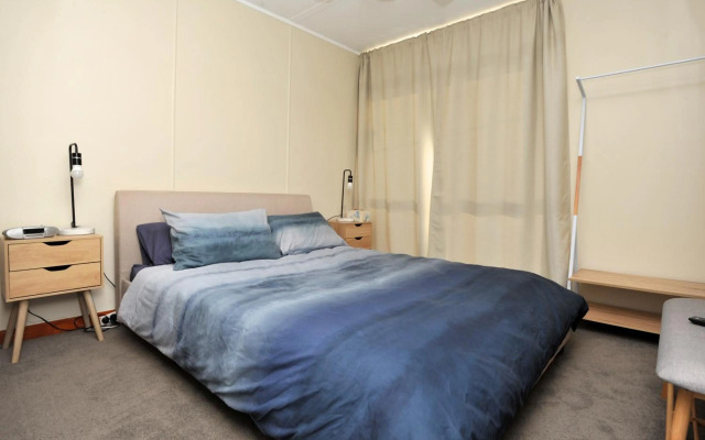 Investigator Beach Breeze Apartments U3