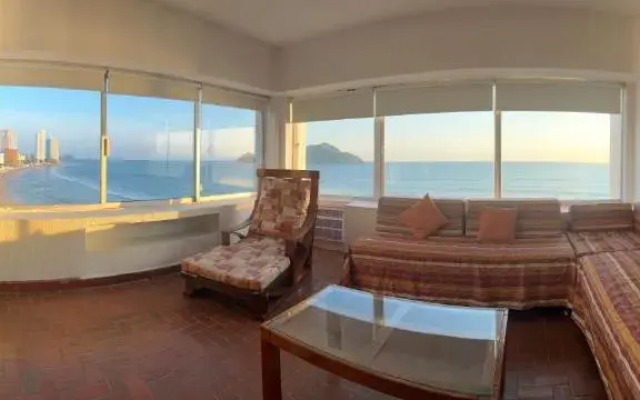 Condo Islas del Sol