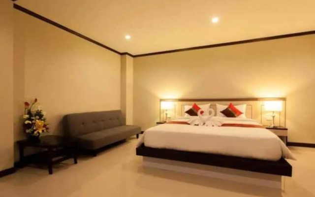 Pranee Home Phangnga