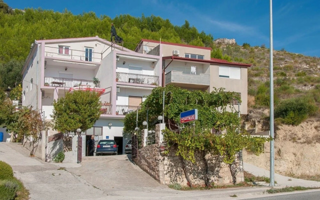 Franka - Beautiful sea View & Parking - A2