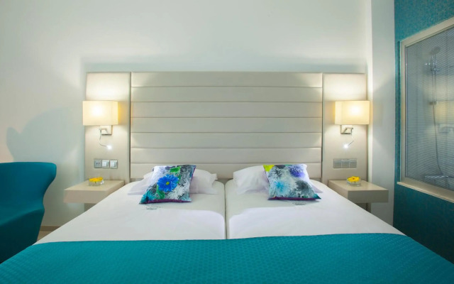 King Evelthon Beach Hotel & Resort