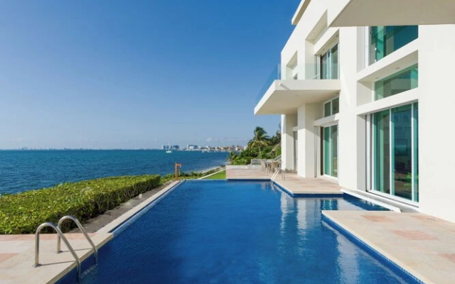 Villa Punta Sam Cancun Beachfront Luxury