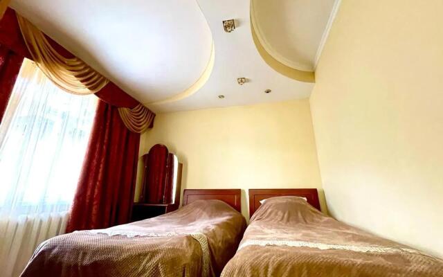 Дом на переулке Буачидзе 2