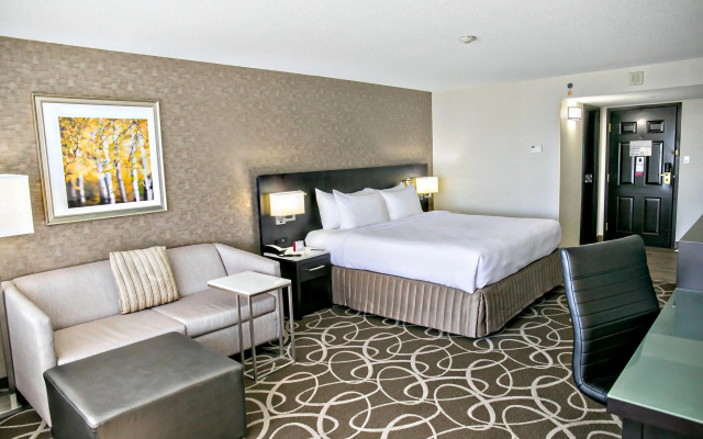 Crowne Plaza Kitchener-Waterloo by IHG