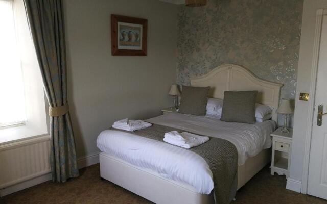 Feathers Royal Hotel