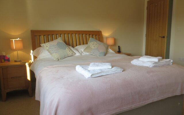 Seaside Retreat Superb Quality Family House