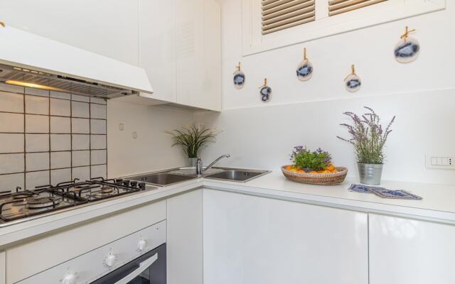 I Fari 98 600m From The Beach