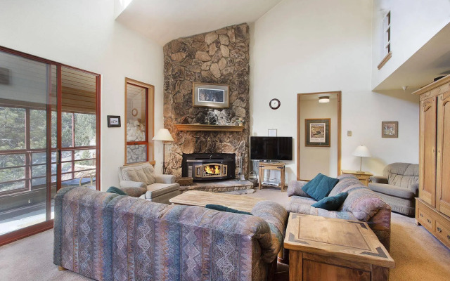 Aspen Creek by 101 Great Escapes