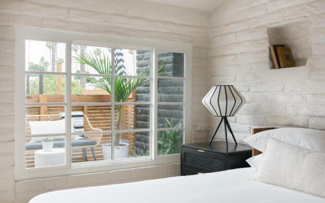 The Green Room Hotel