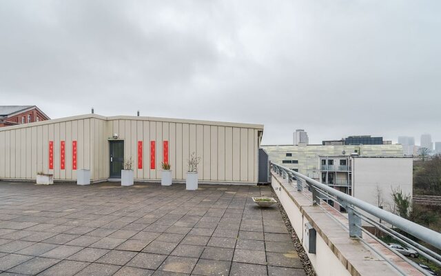 Delightful Olympic Park Home with Scenic View